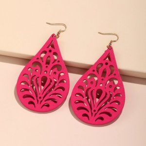 Hollow Out Water Drop Earrings